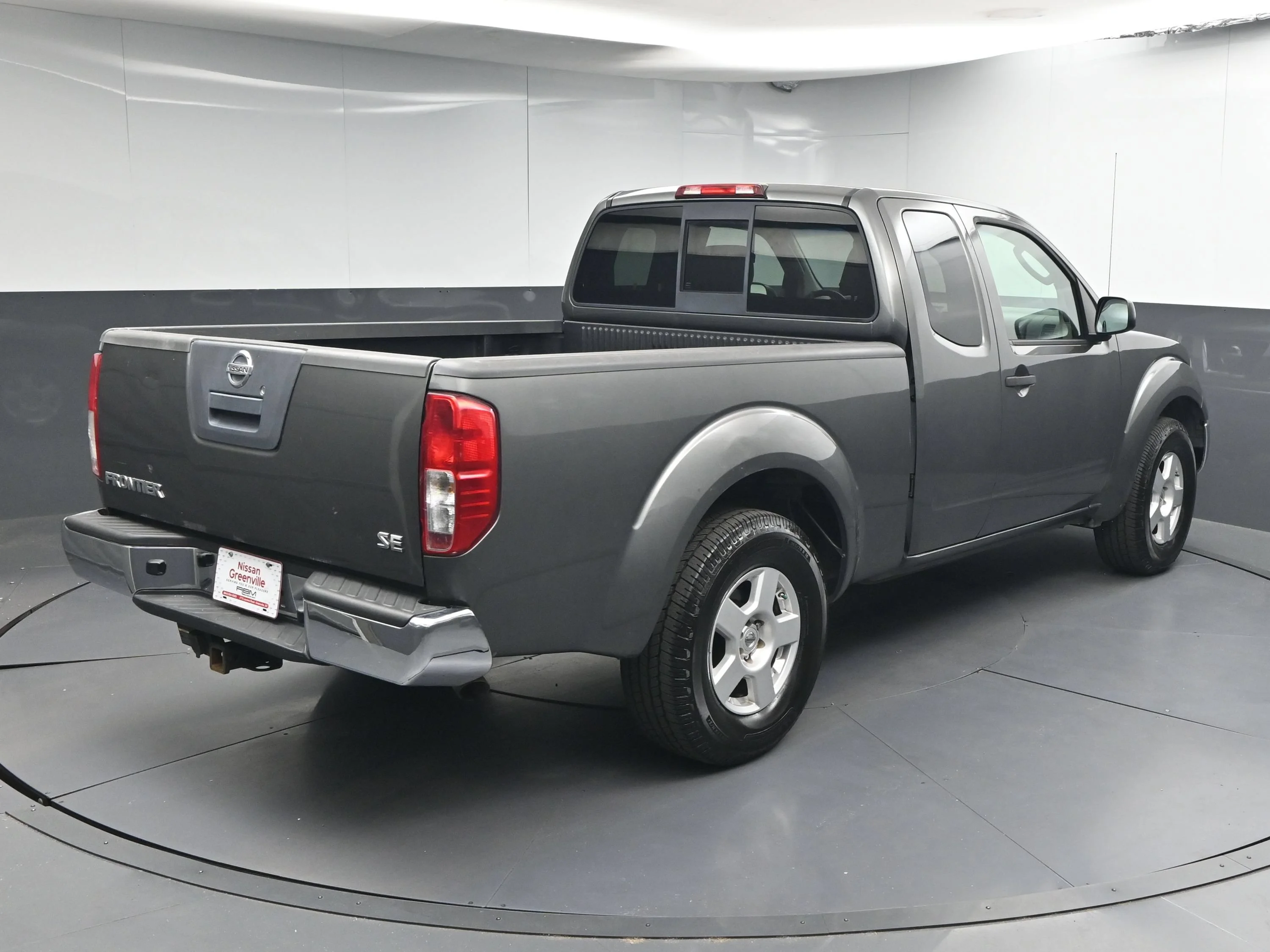 Used 2007 Storm Gray Nissan SE image 7