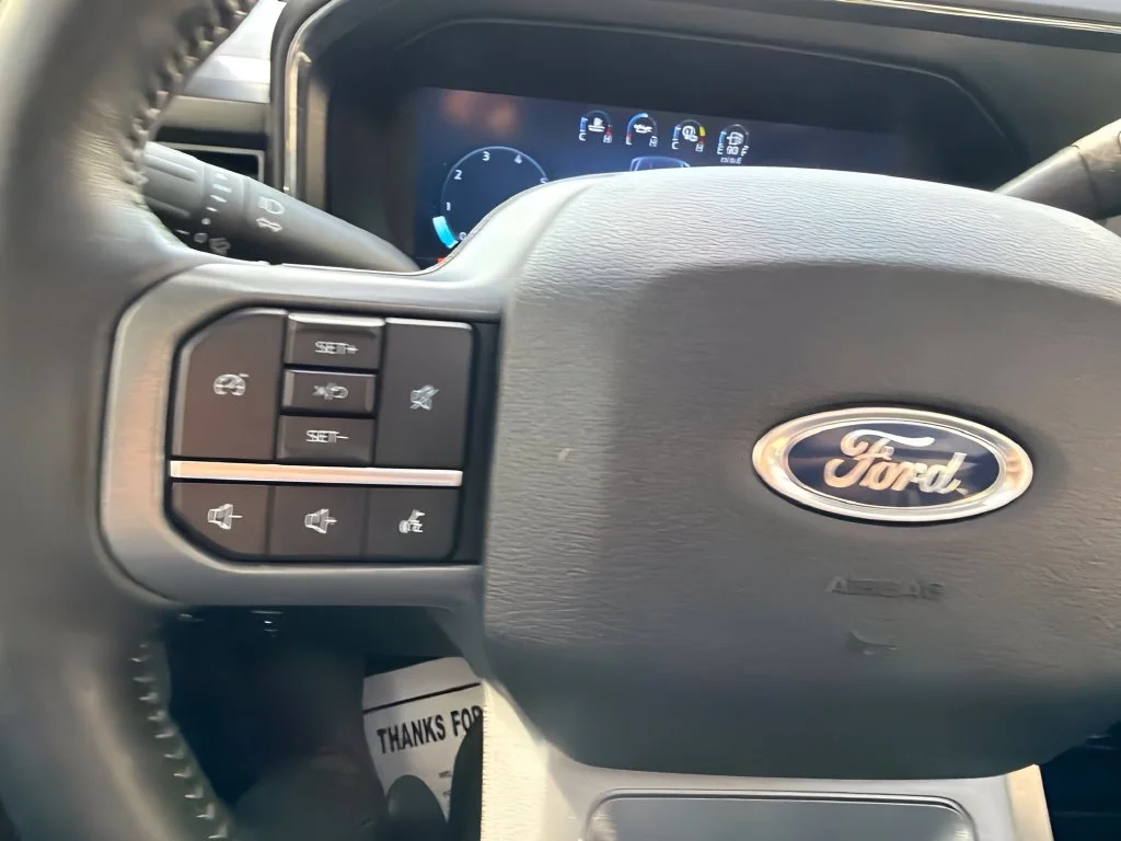 Used 2024 Star White Metallic Tri-Coat Ford Lariat image 23