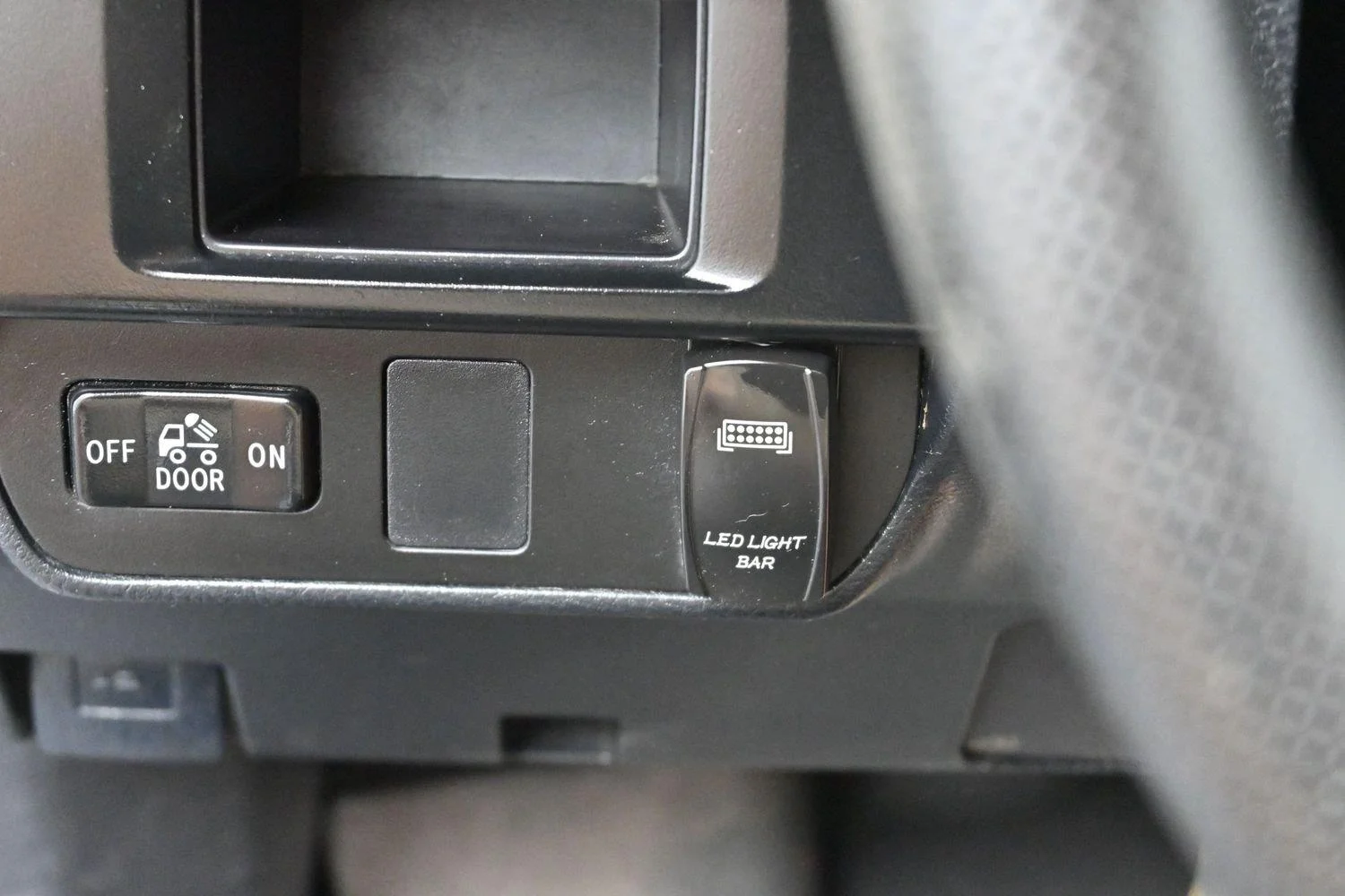Used 2016 Black Toyota SR image 27