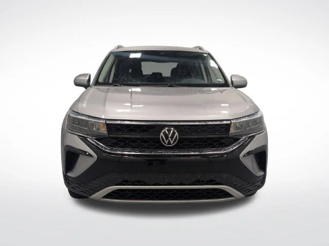 Used 2024  Volkswagen 1.5T SE image 3