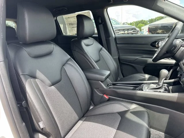2026 Jeep Compass Latitude Altitude - Photo 12