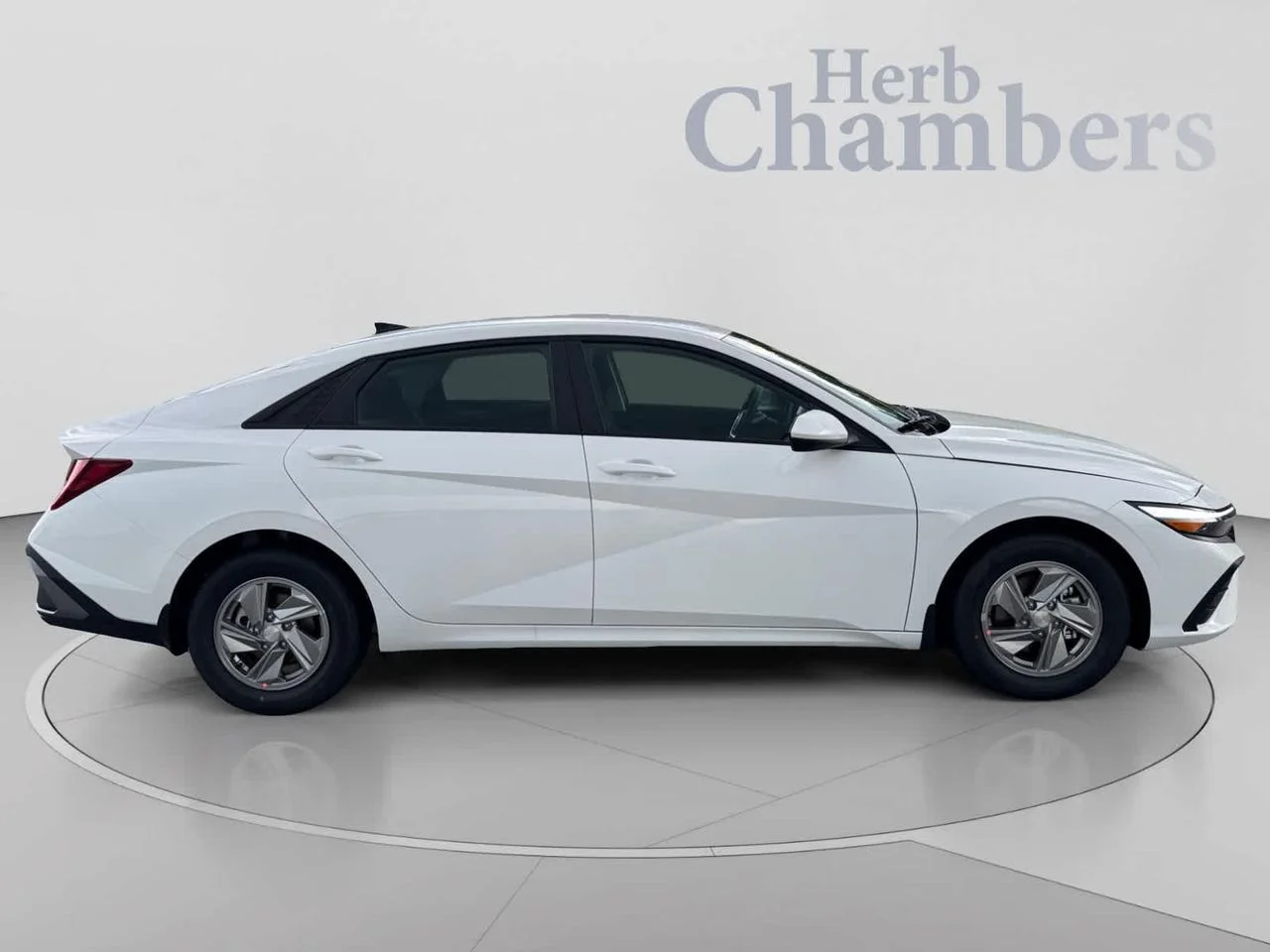 New 2026 White Hyundai SE image 10