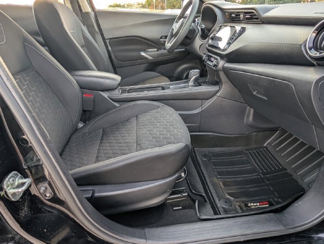 Used 2021 Black Nissan SV Xtronic CVT image 31