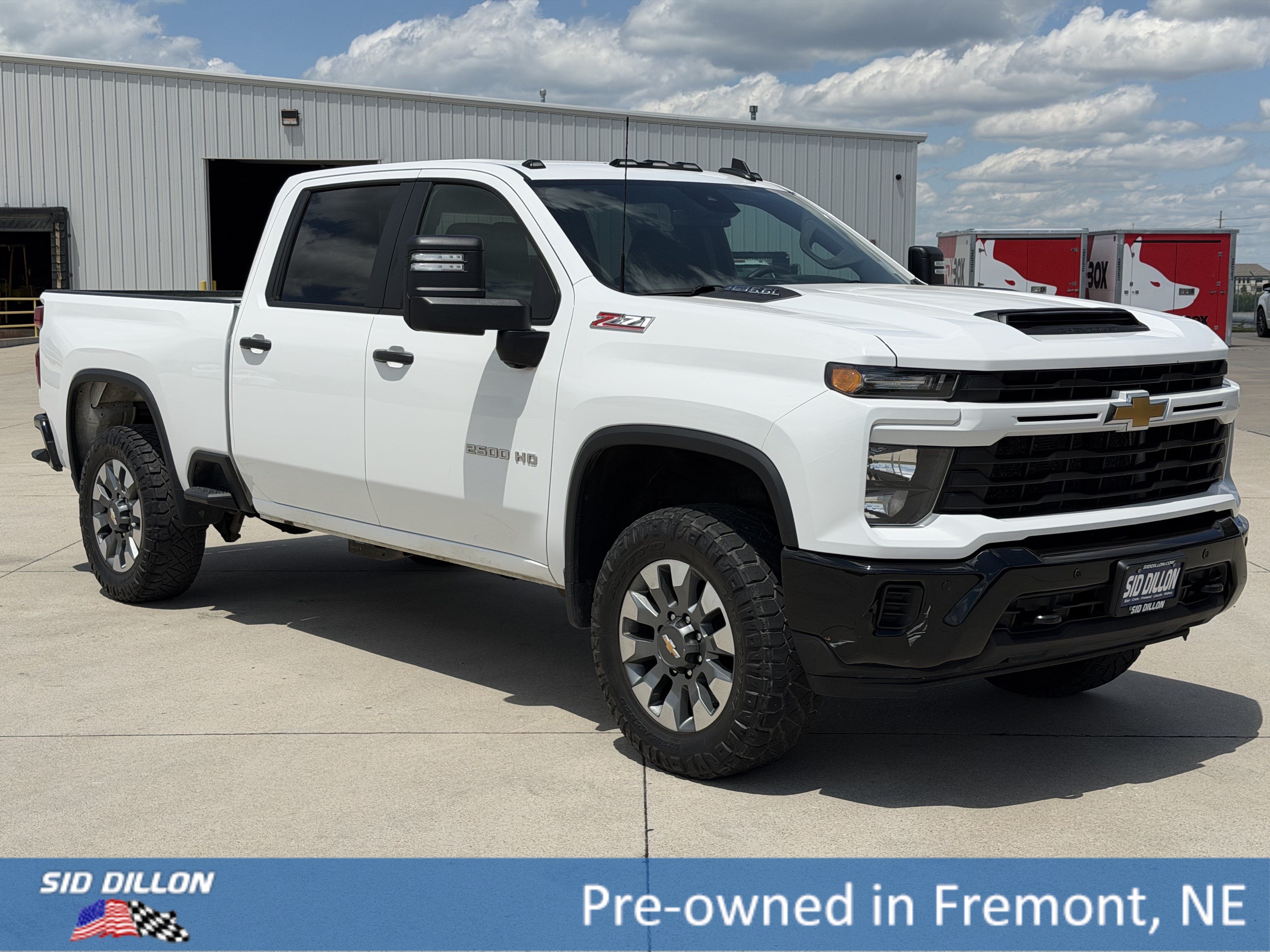 Used 2025 Summit White Chevrolet Custom image 11
