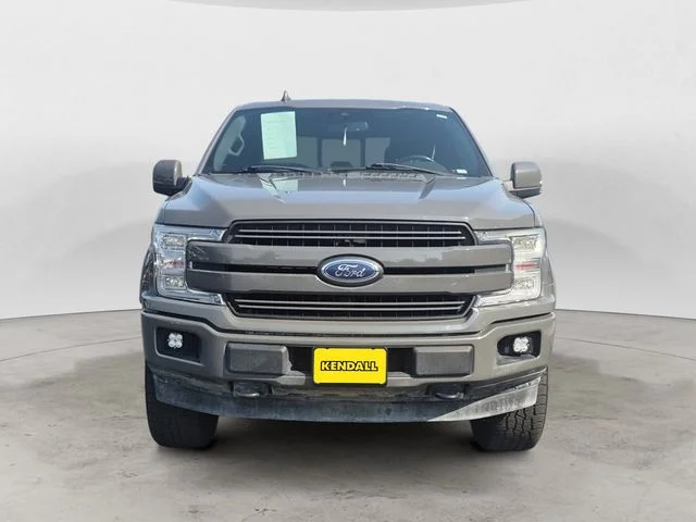 Used 2018  Ford Lariat image 2