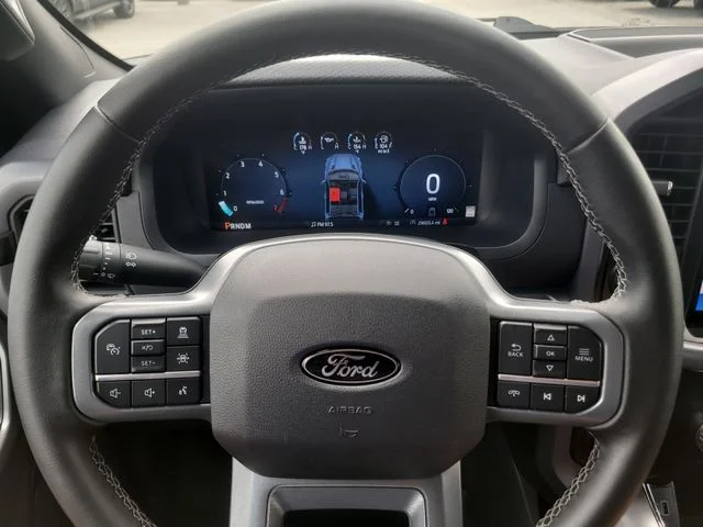 Used 2025 Blue Ford XLT image 30
