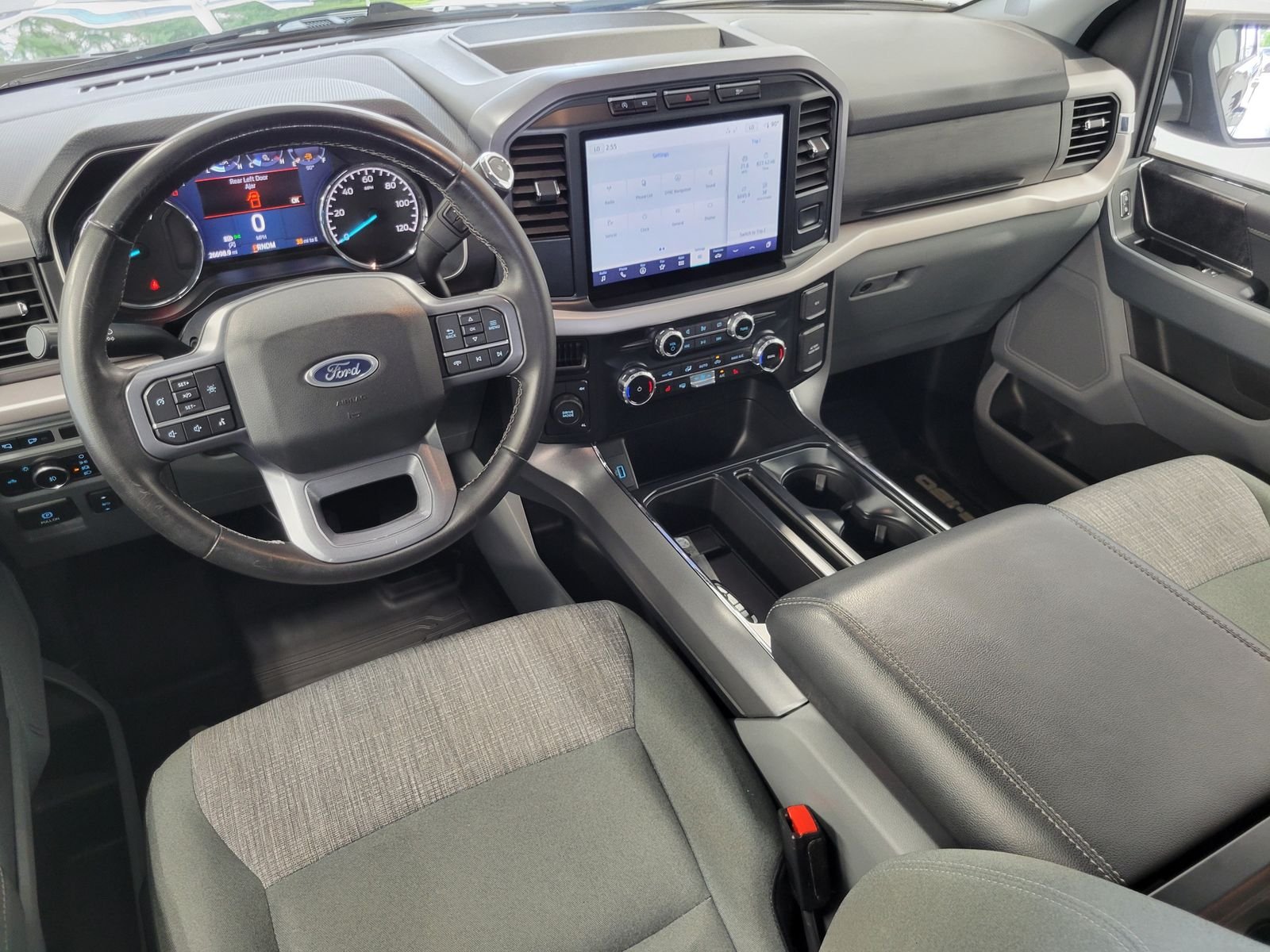 Used 2023 Black Ford XLT image 26