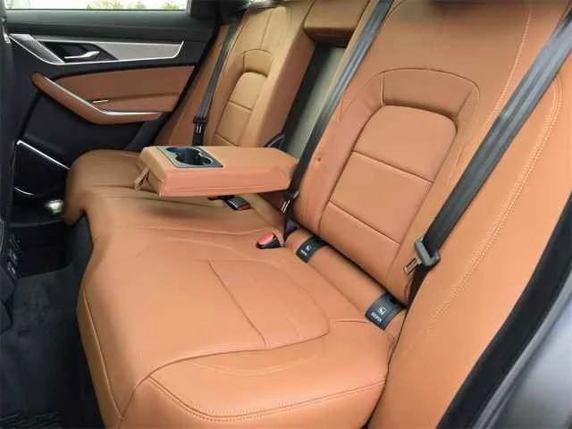 2026 Jaguar F-Pace R-Dynamic S - Photo 23