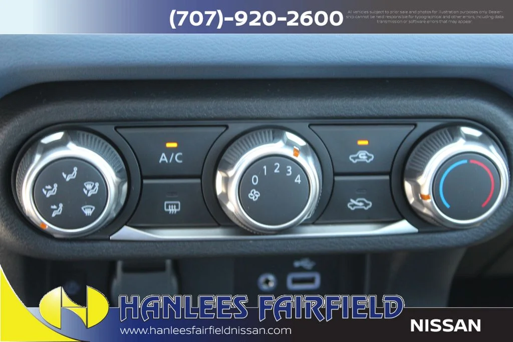 2025 Nissan Versa Sedan SV - Photo 21