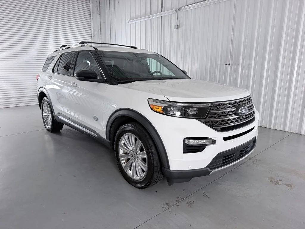 Used 2023 White Metallic Ford King Ranch image 3