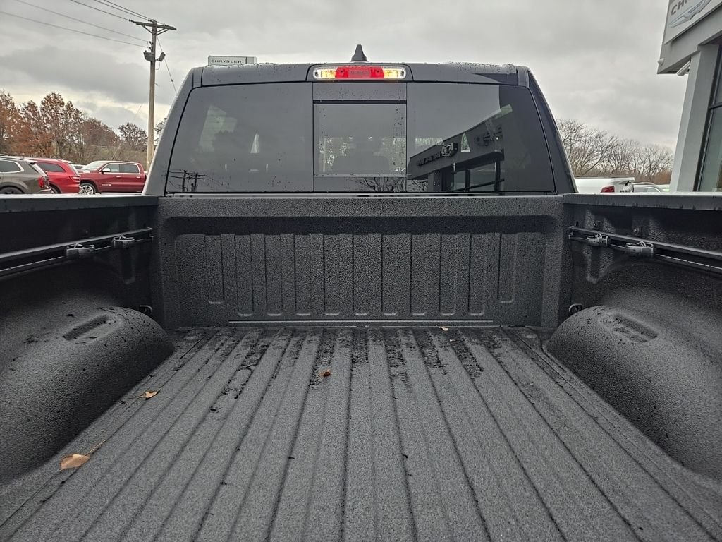 New 2026 Diamond Black Crystal Pearl-Coat Exterior Paint RAM Big Horn/Lone Star image 29