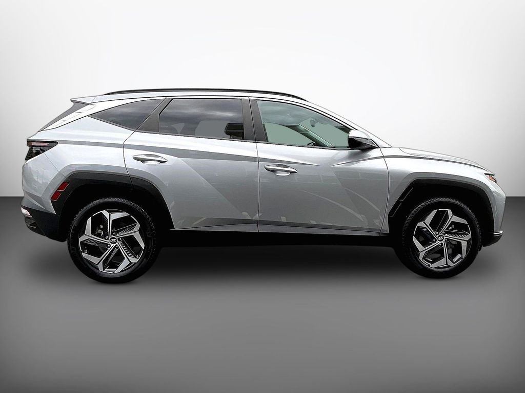 Used 2024 Silver Hyundai SEL image 8
