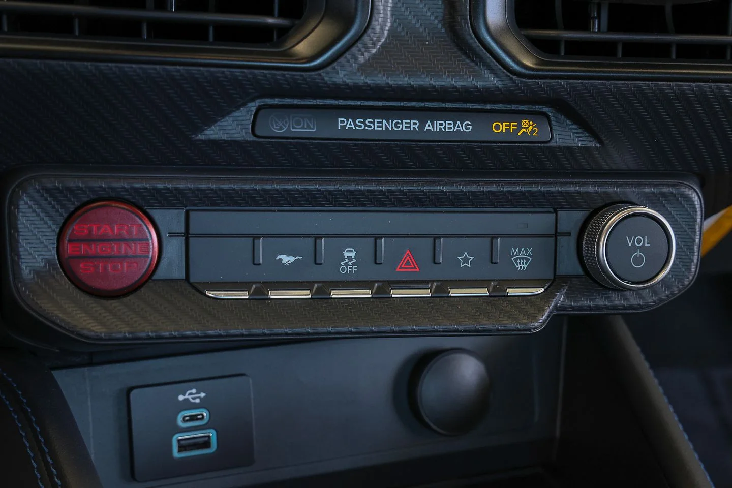New 2026 Carbonized Gray Metallic Ford Dark Horse® Premium image 24