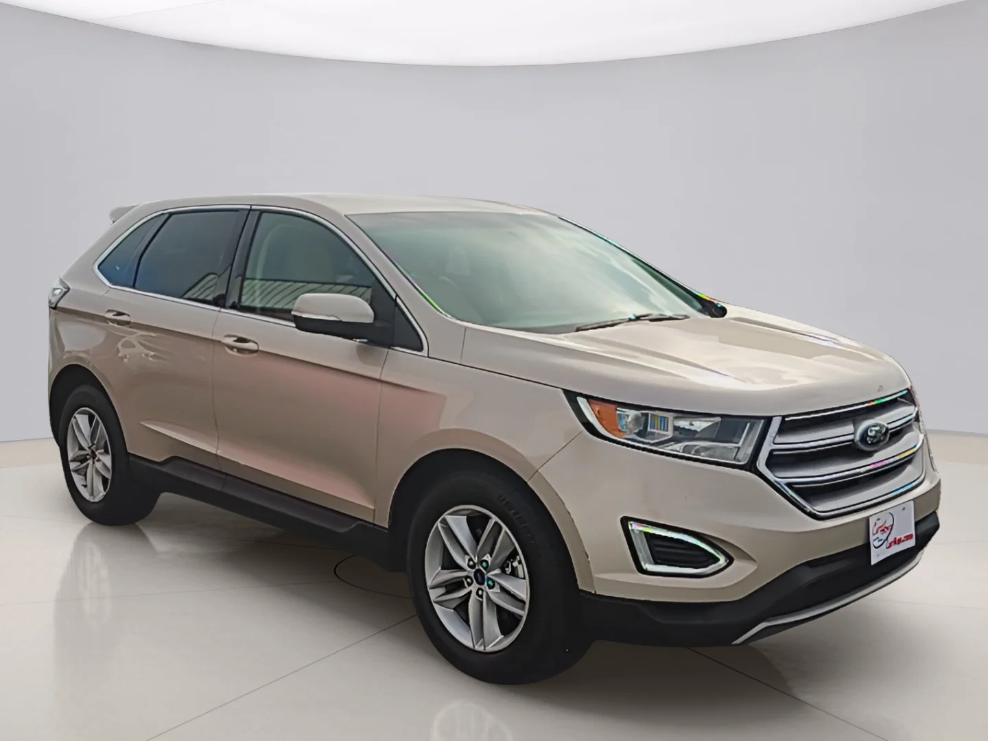Used 2018 Gold Ford SEL image 7