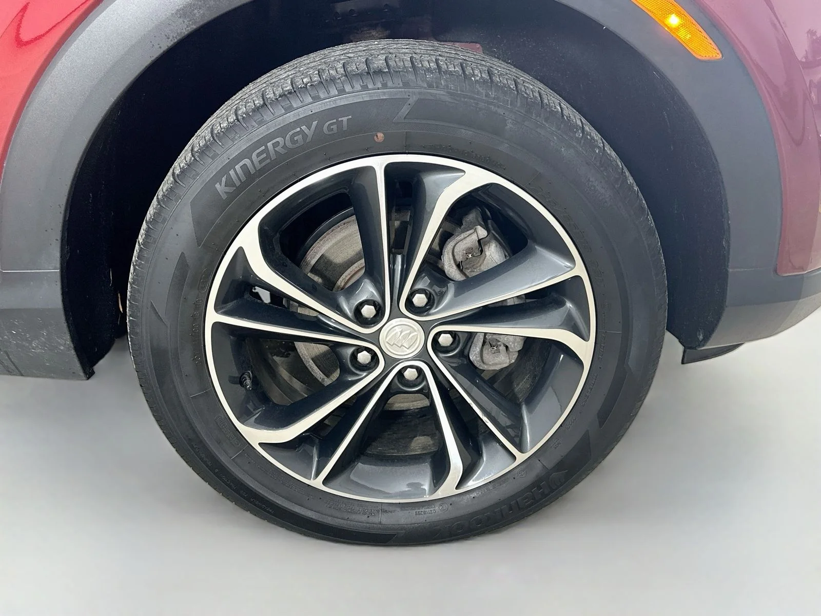 Used 2023 Red Buick  image 10