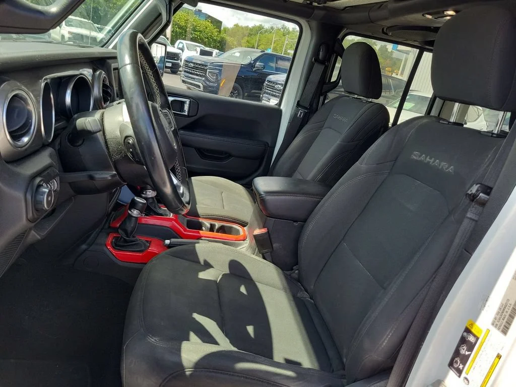 Used 2021 White Jeep Sahara 4x4 image 18