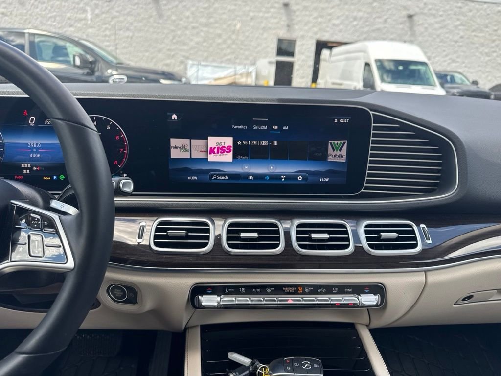 Used 2026 Gray Mercedes-Benz GLE 450 image 16