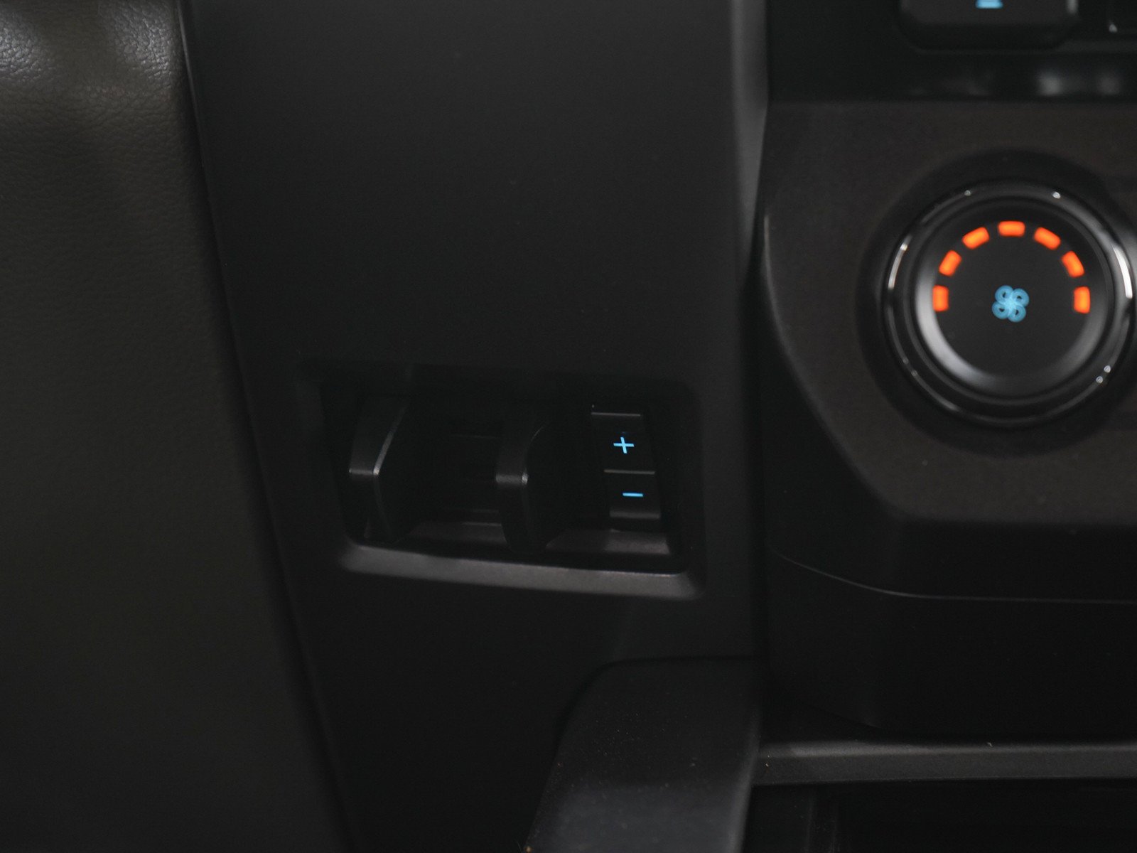 Used 2015  Ford XLT image 20