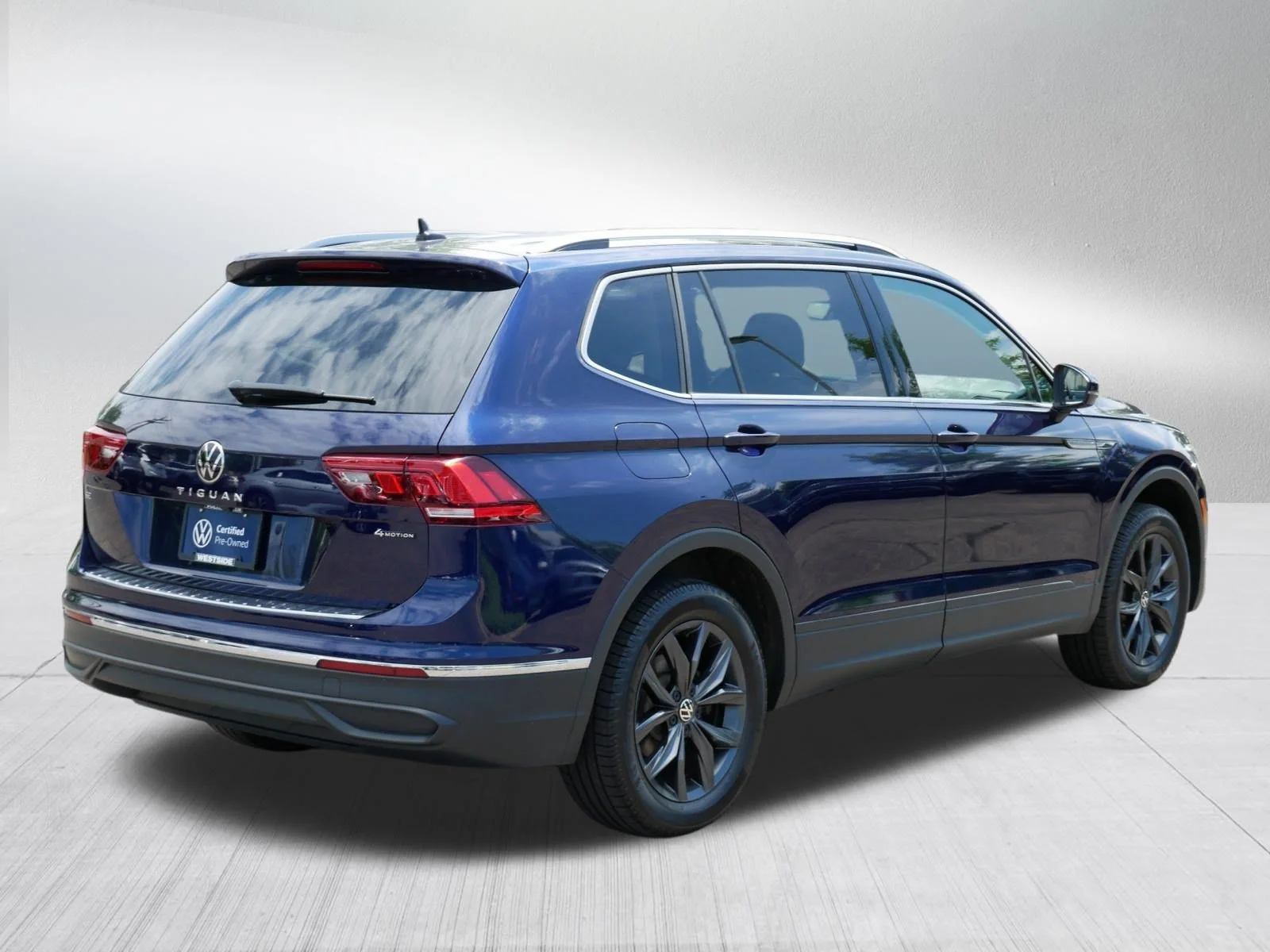 Certified Used 2023 Atlantic Blue Metallic Volkswagen SE image 7