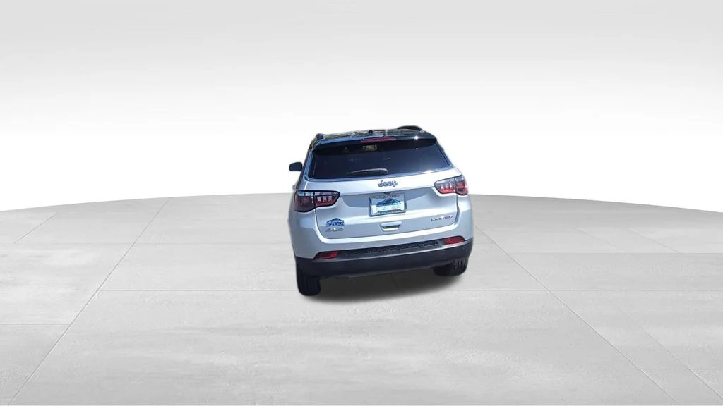 Used 2025 Silver Jeep Limited image 7