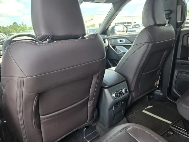 New 2026 Star White Metallic Tri-Coat Ford Platinum™ image 30