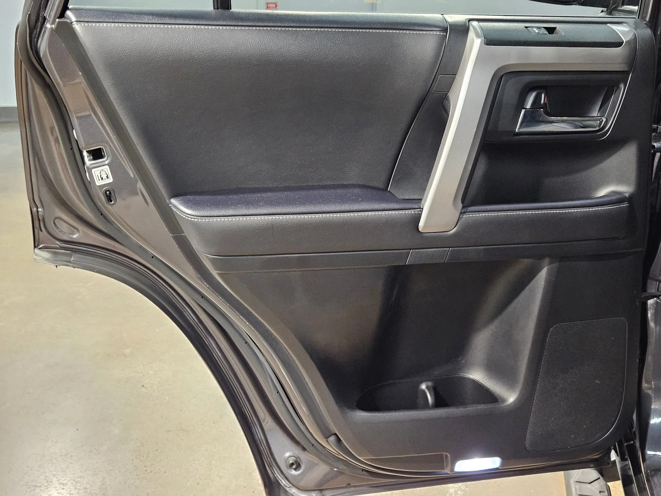 Used 2023 Magnetic Gray Metallic Toyota SR5 Premium image 35