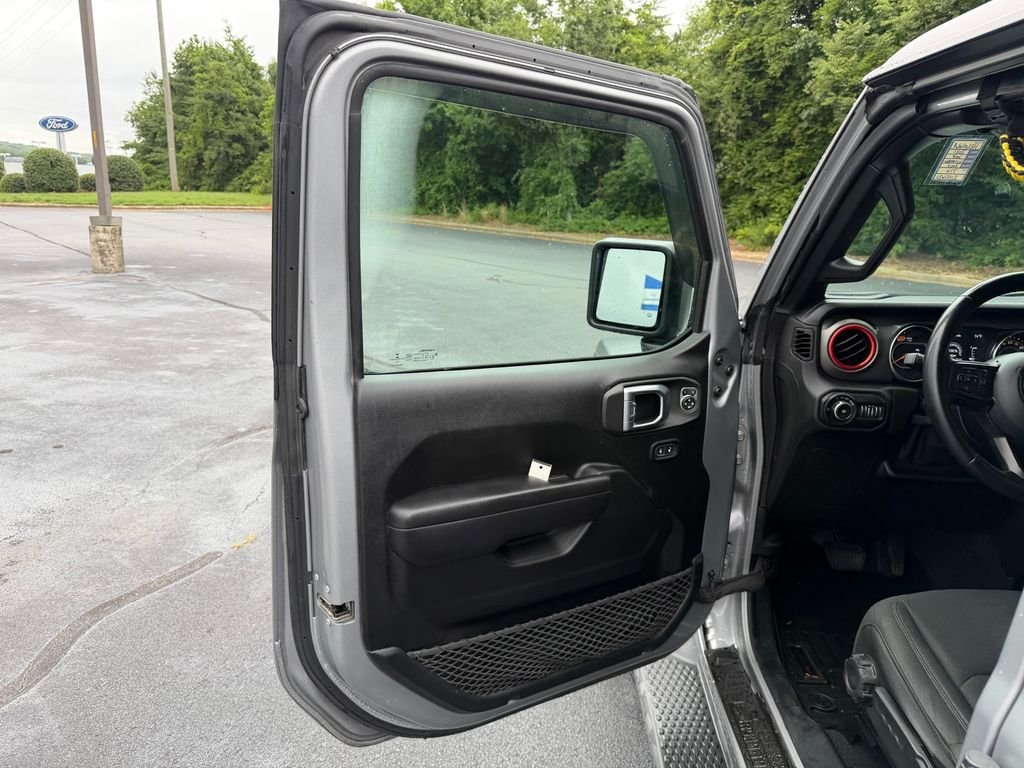 Used 2021 Silver Jeep Unlimited Willys image 16