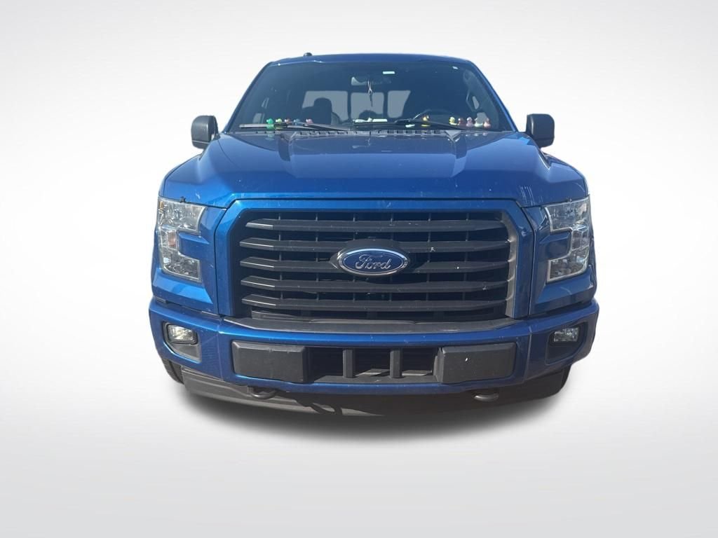 Used 2017 Blue Ford XLT image 2
