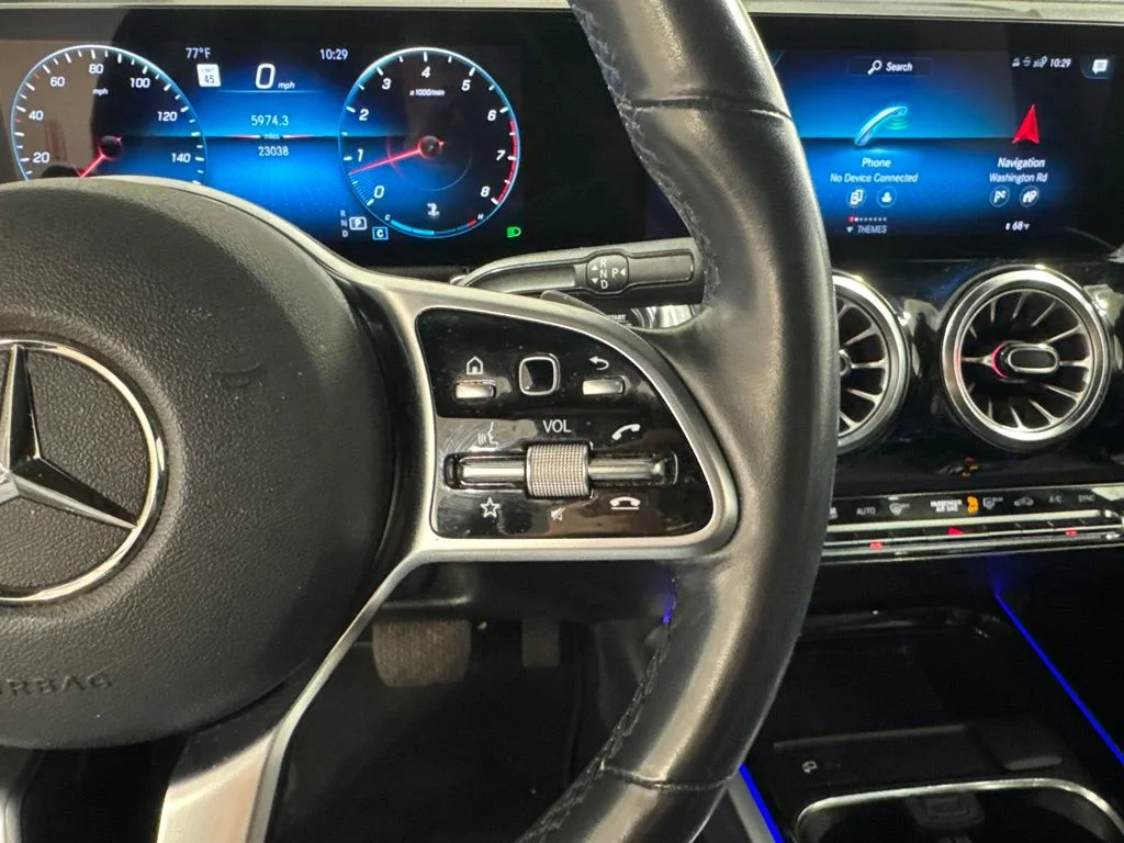 Used 2022 Galaxy Blue Metallic Mercedes-Benz GLB 250 image 10
