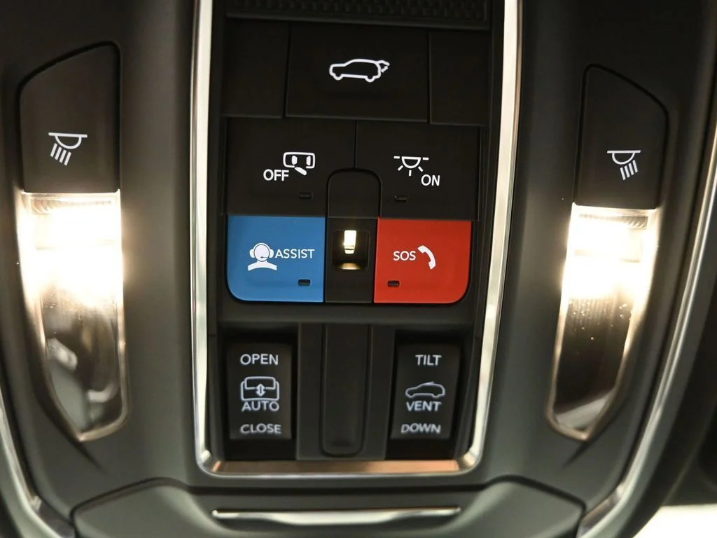 New 2025 Silver Jeep Laredo X image 21