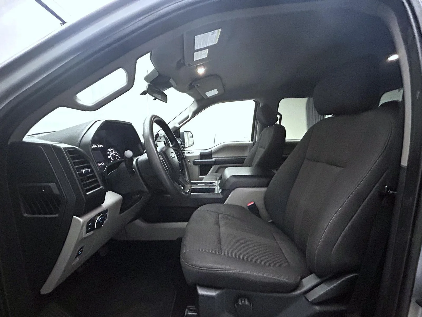 Used 2020 Silver Ford XL image 10