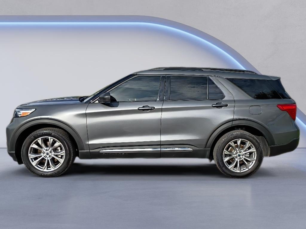Used 2023 Carbonized Gray Metallic Ford XLT image 2