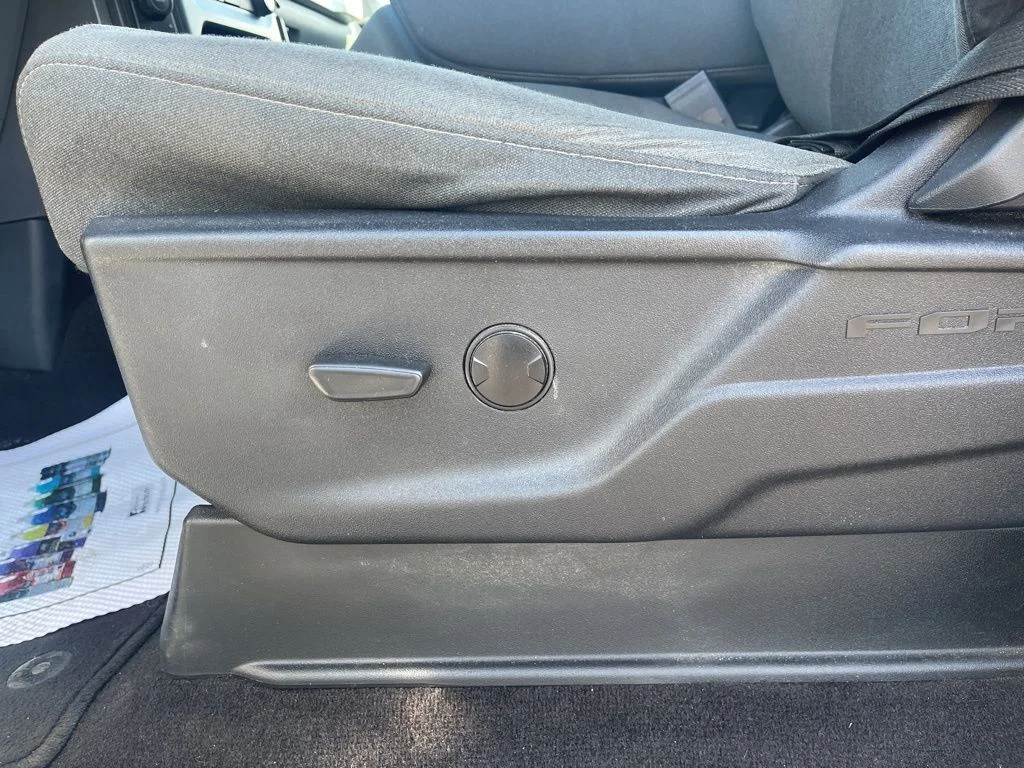 Used 2022 Silver Ford XLT image 17