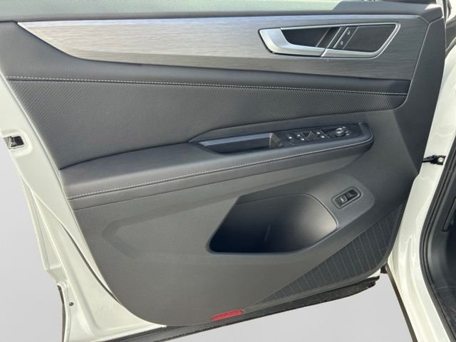 New 2026 Opal White Pearl Volkswagen SE w/Technology image 6