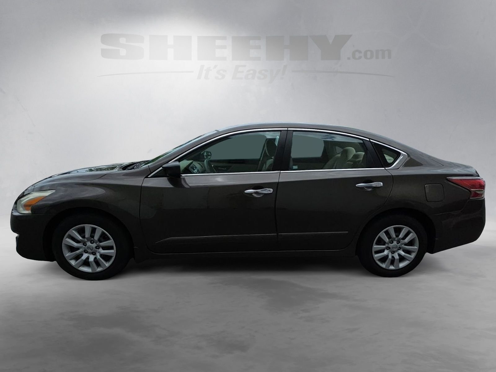 Used 2014 Brown Nissan 2.5 S image 14