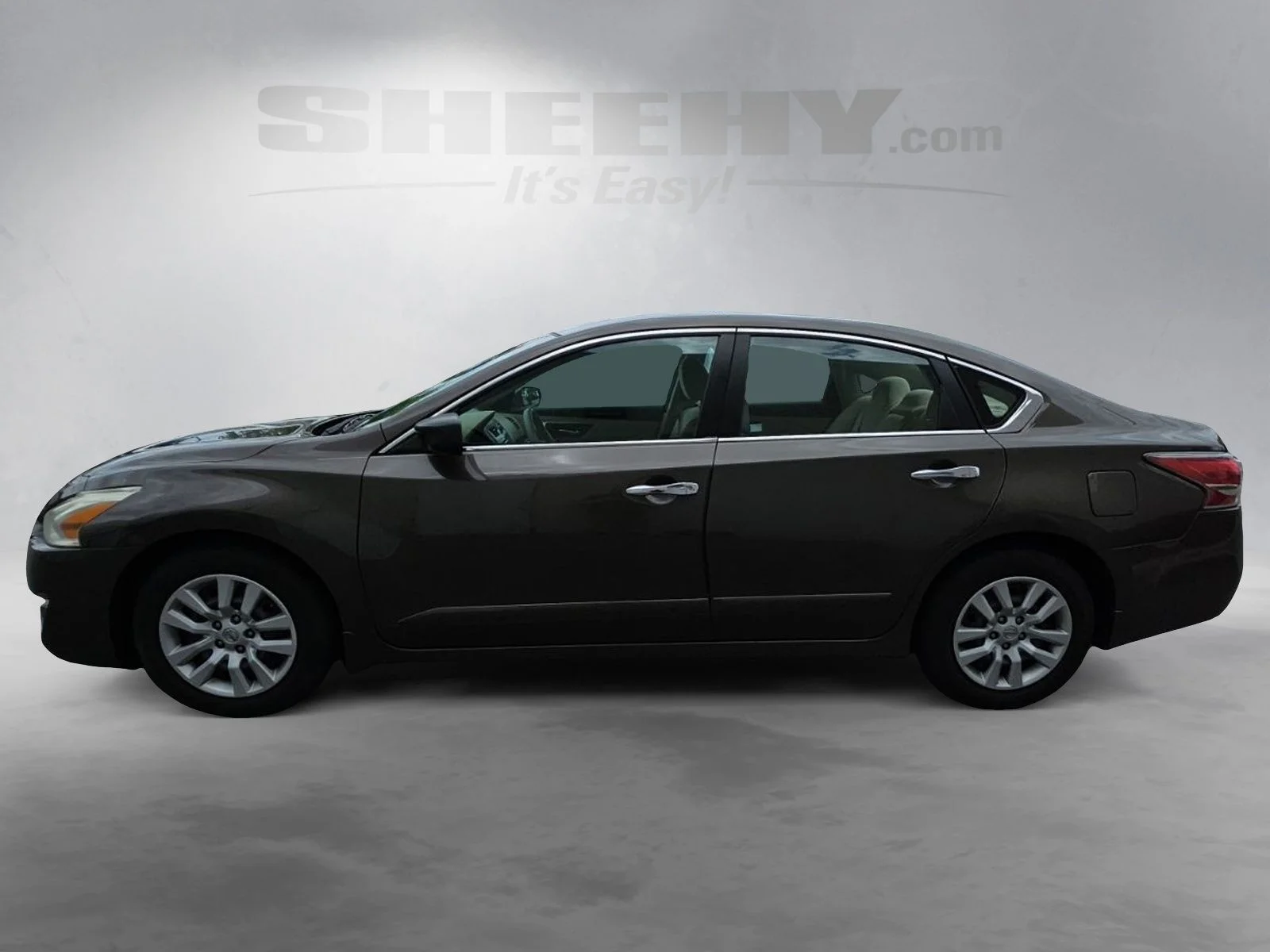Used 2014 Brown Nissan 2.5 S image 14