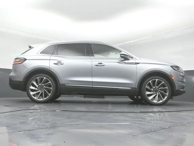 Used 2022 Silver Lincoln Reserve image 38