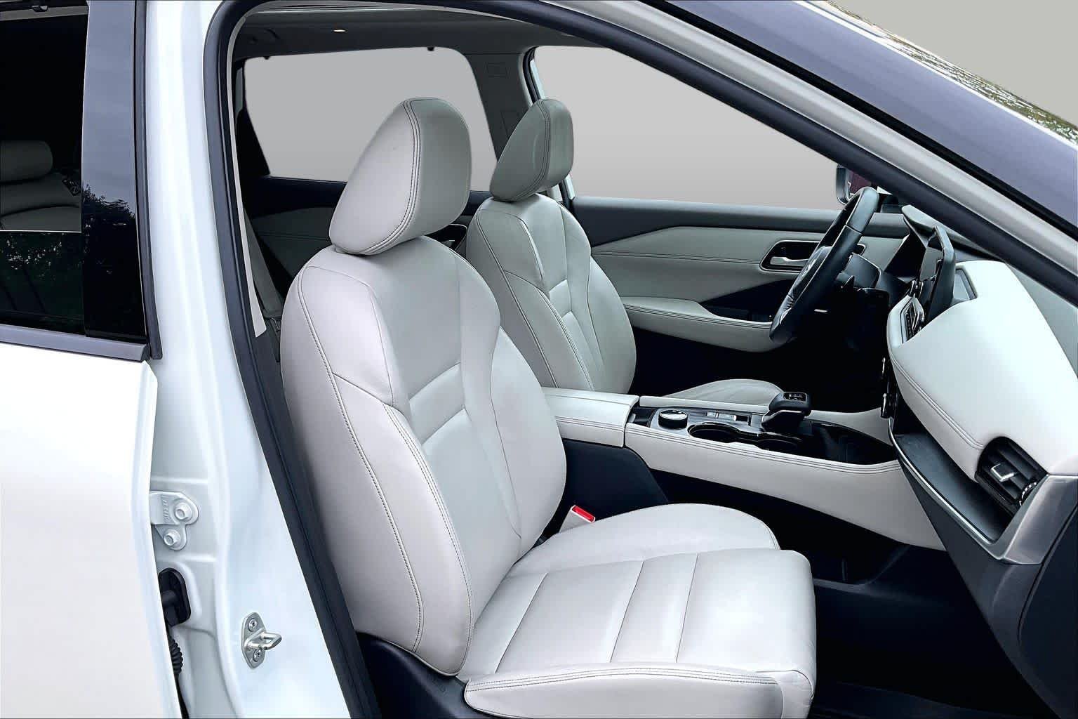 Pre-Owned 2021 Nissan Rogue SL