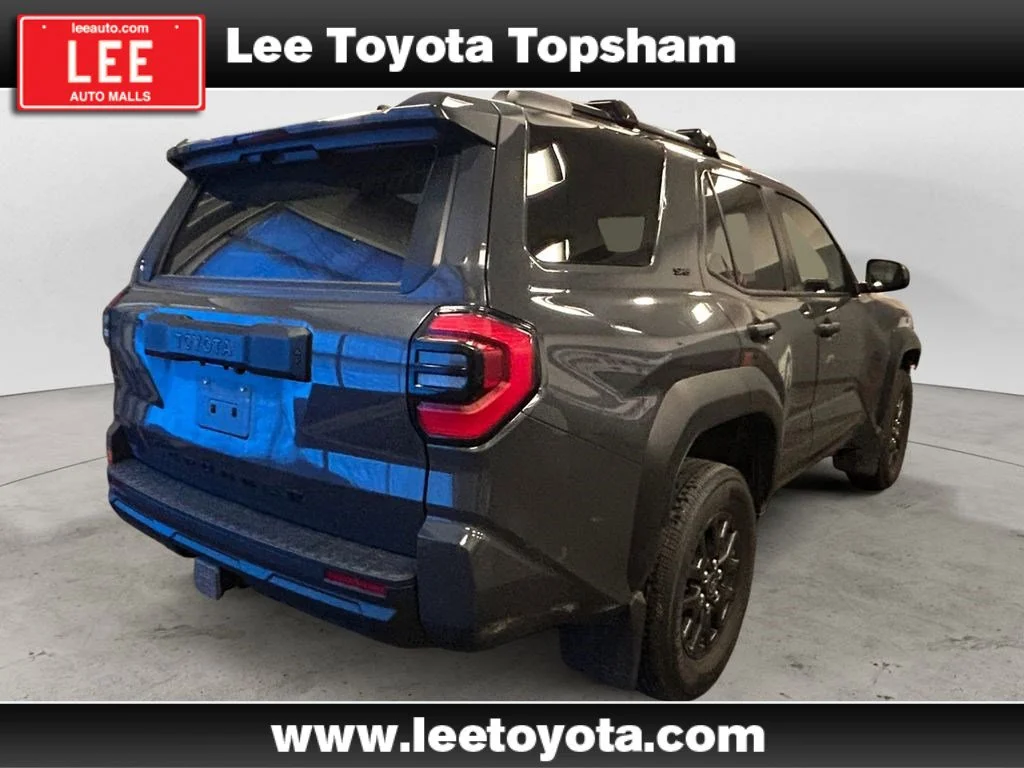 Used 2025 Underground Toyota SR5 image 5