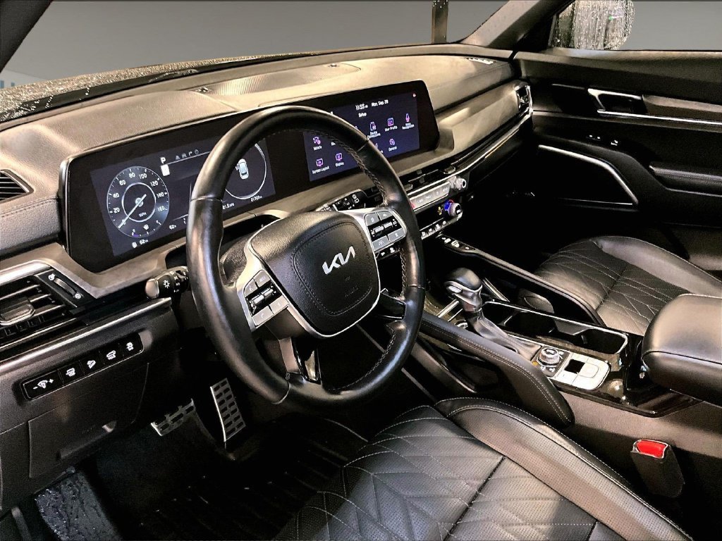 Used 2024 Black Kia SX X-Line image 8