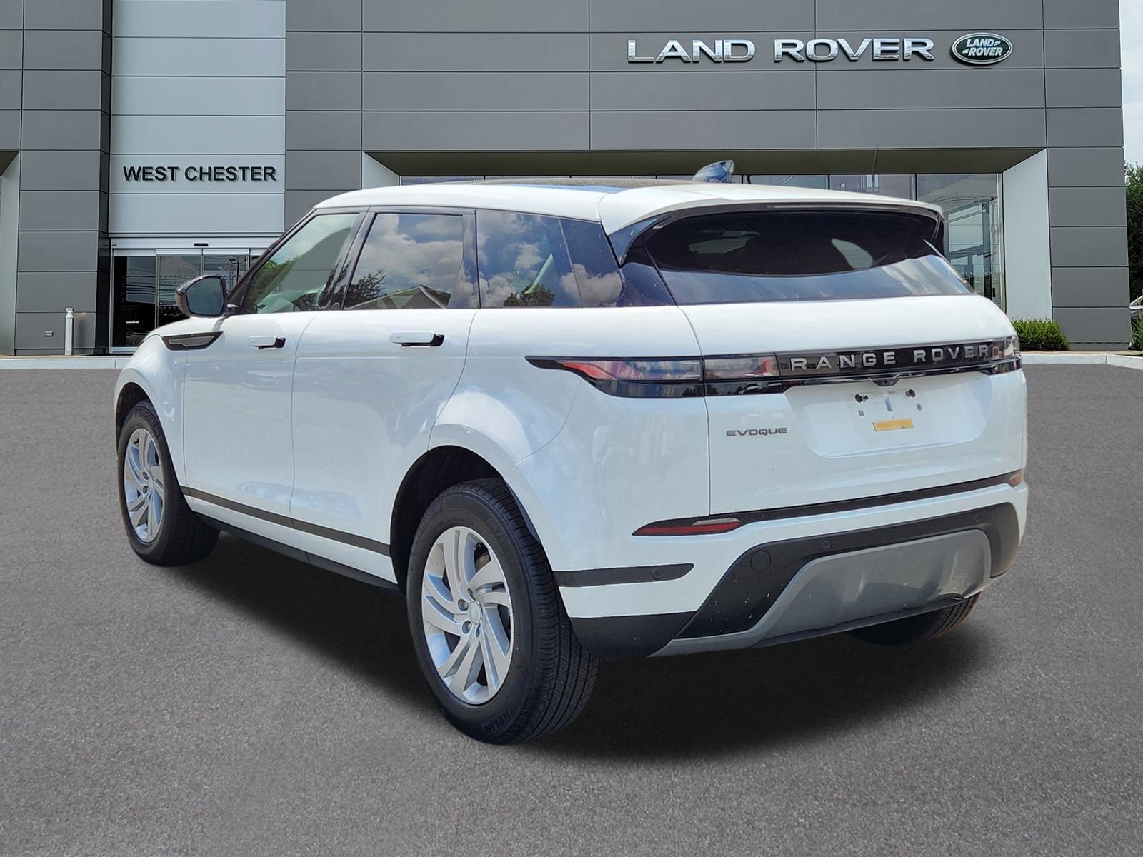 Used 2025 Fuji White Land Rover S image 3