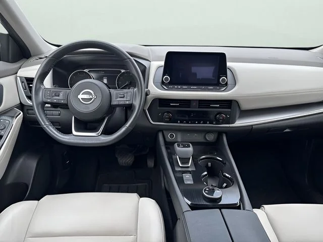 Used 2023 White Nissan SV image 14