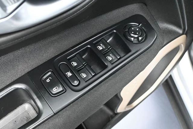 2017 Jeep Renegade Latitude - Photo 19