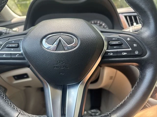 Used 2018 Blue INFINITI 3.0t LUXE image 18