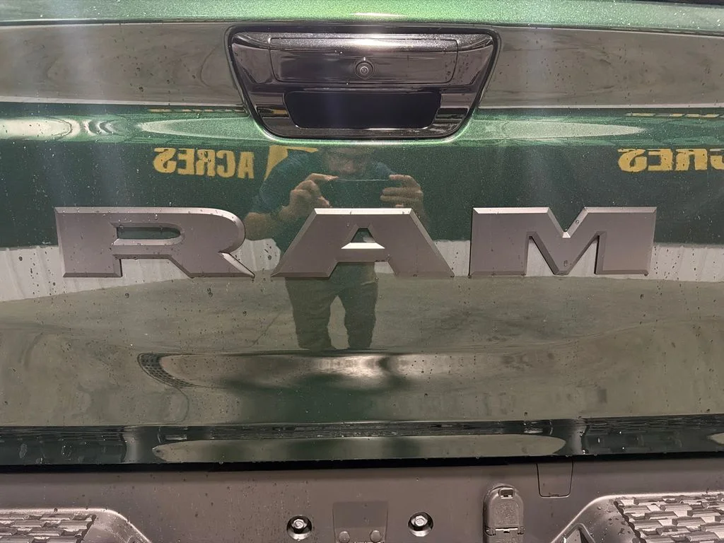 New 2026 Serrano-Green Metallic Exterior Paint RAM Big Horn image 8