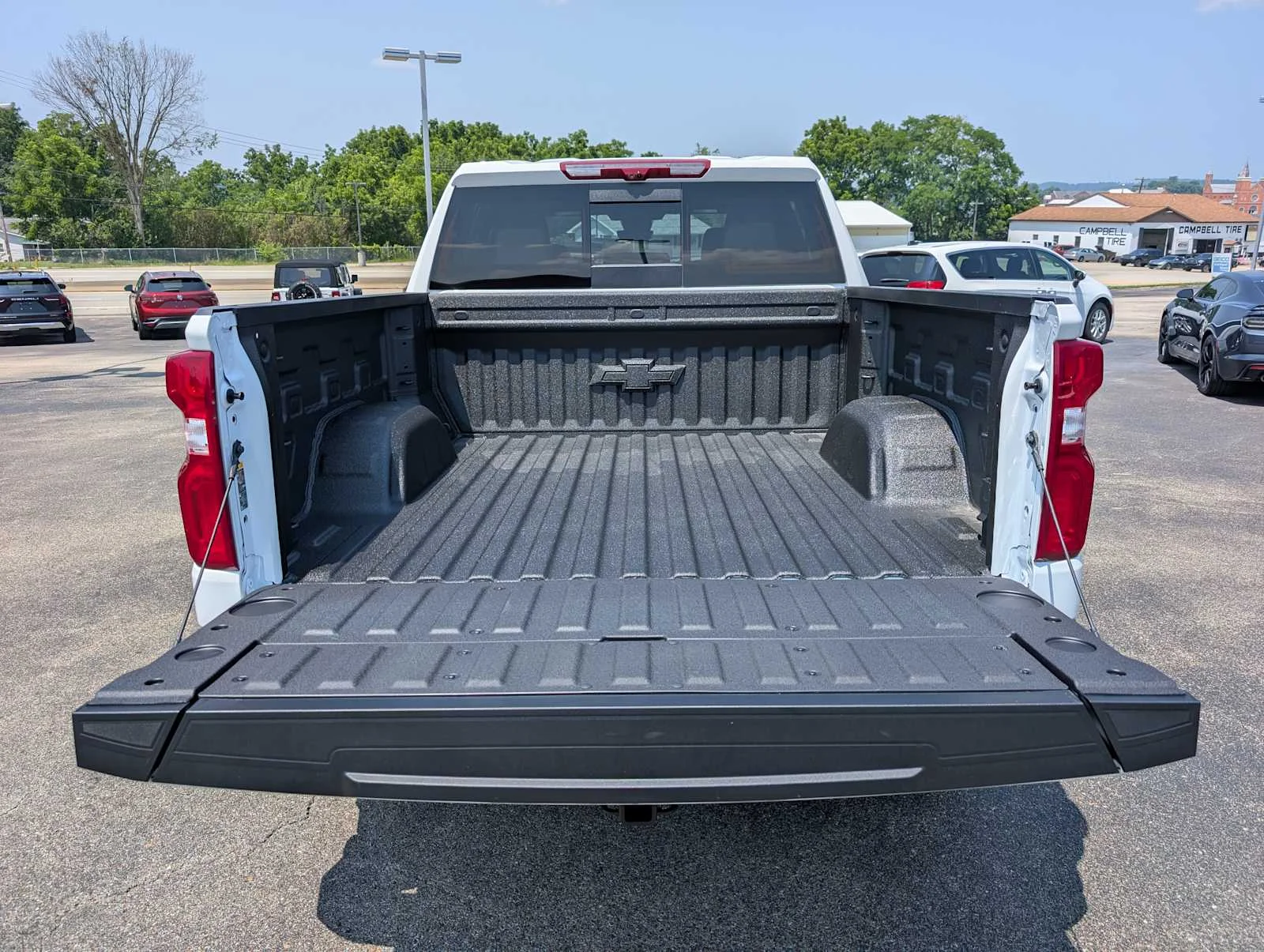 2026 Chevrolet Silverado 1500 ZR2 - Photo 8