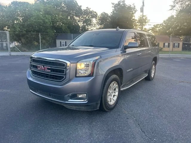 Used 2019 SATIN STEEL METALLIC GMC SLT image 1