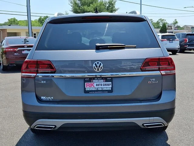Used 2019 Gray Volkswagen 3.6L V6 SE image 6