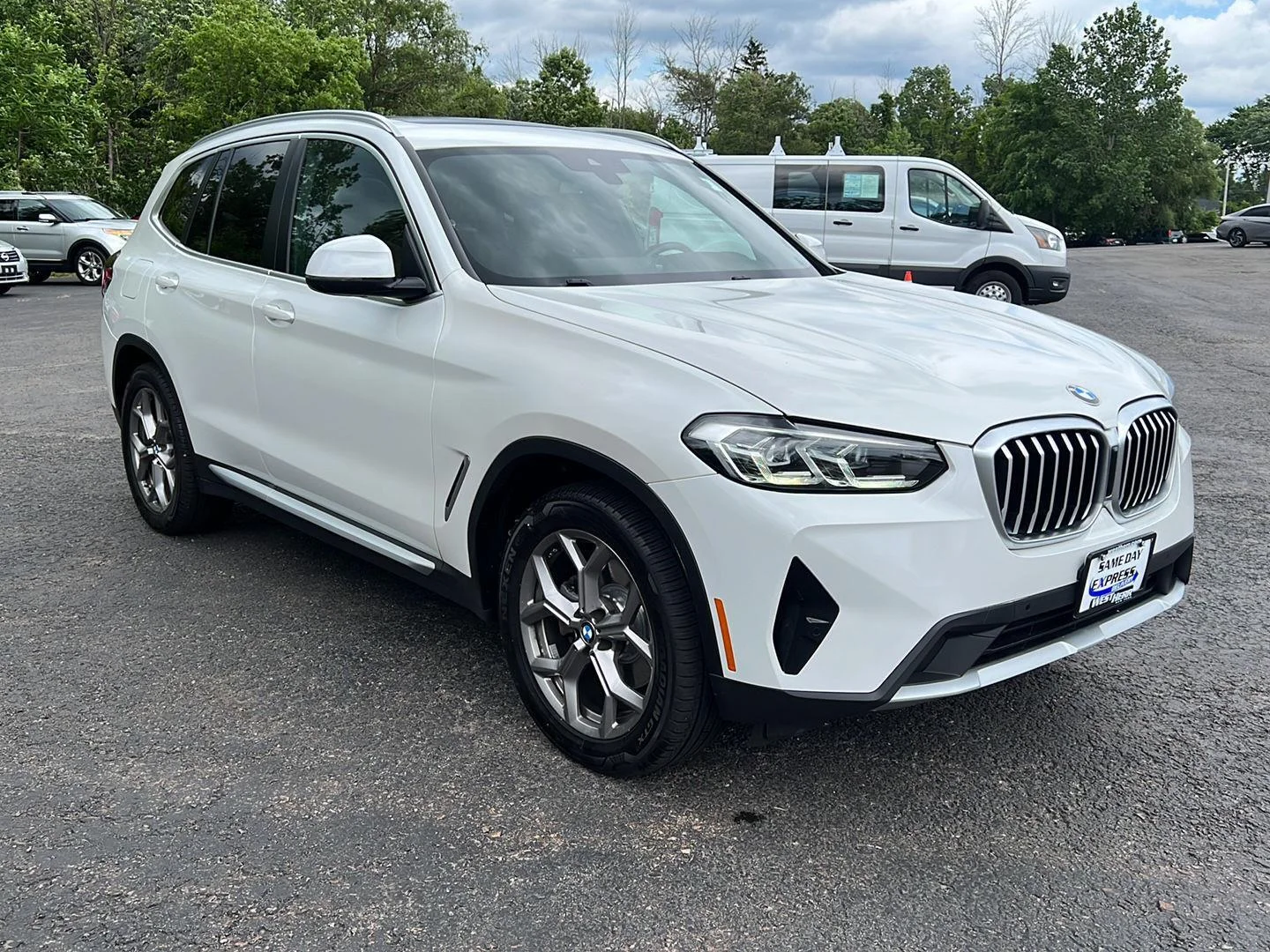Used 2022 Mineral White Metallic BMW xDrive30i image 25
