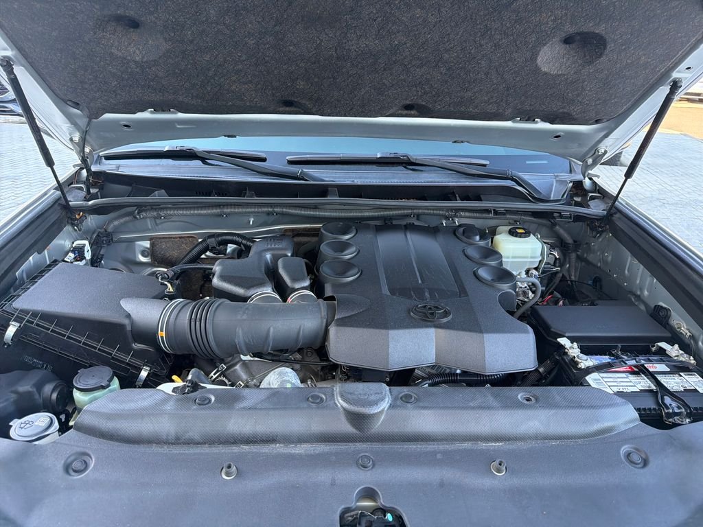 Used 2019 Classic Silver Metallic Toyota SR5 Premium image 23